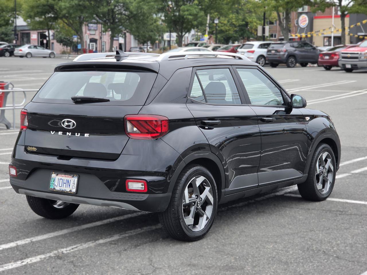 Used 2022 Hyundai Venue SEL FWD image 7