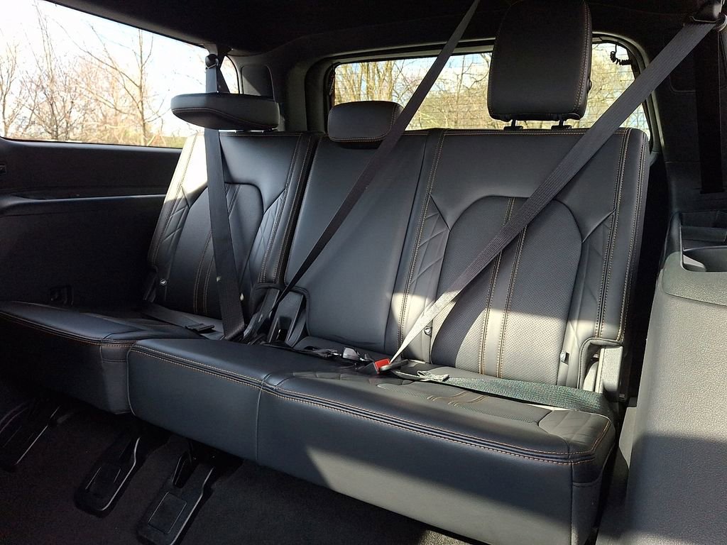 Certified 2024 Ford Expedition Max Platinum image 11