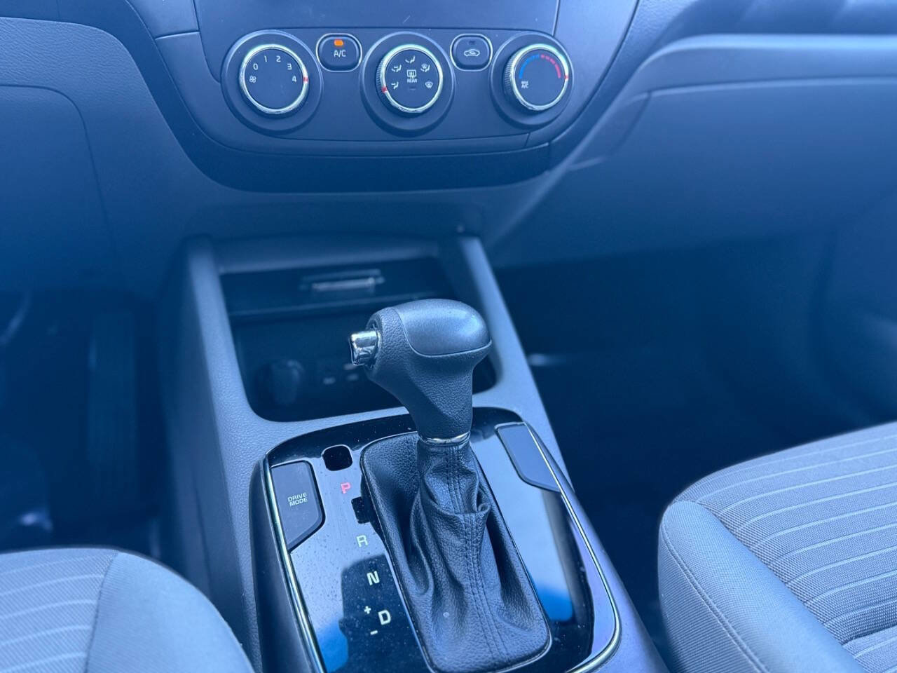 Used 2017 Kia Forte LX w/ LX Popular Package image 21