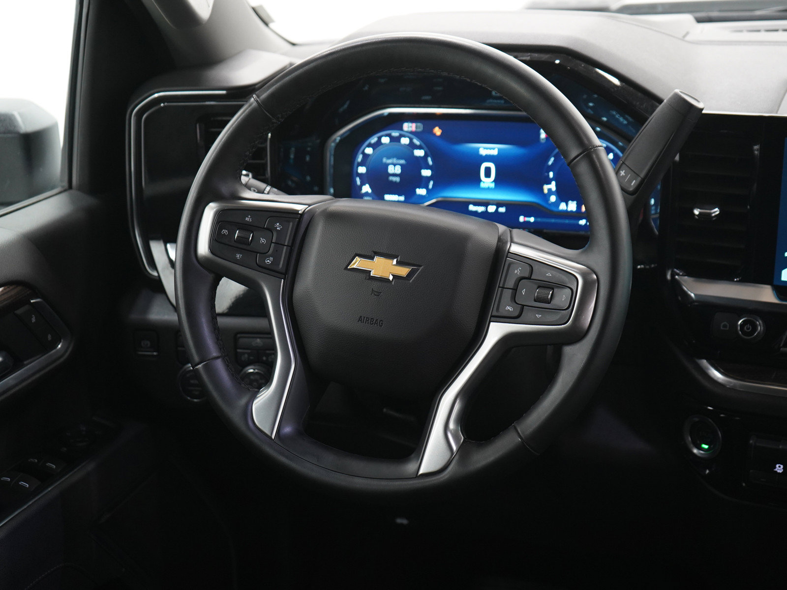 Used 2025 Chevrolet Silverado 2500 LT w/ Convenience Package AWD/4WD image 14