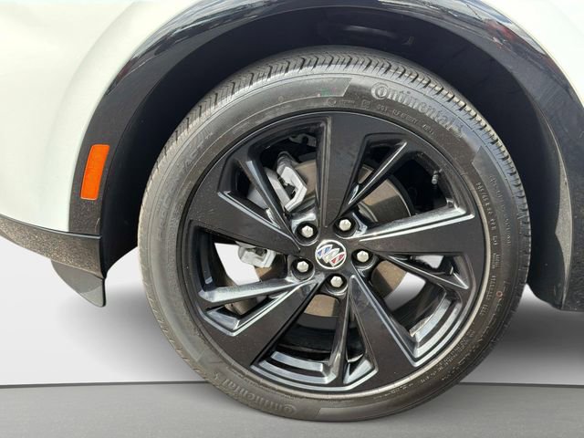 Used 2022 Buick Envision Essence w/ Sport Touring Package FWD image 10