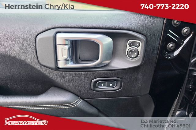 Used 2020 Jeep Gladiator Overland image 15