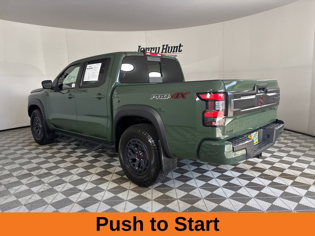Used 2025 Nissan Frontier PRO-4X w/ Pro Convenience Package AWD/4WD image 7