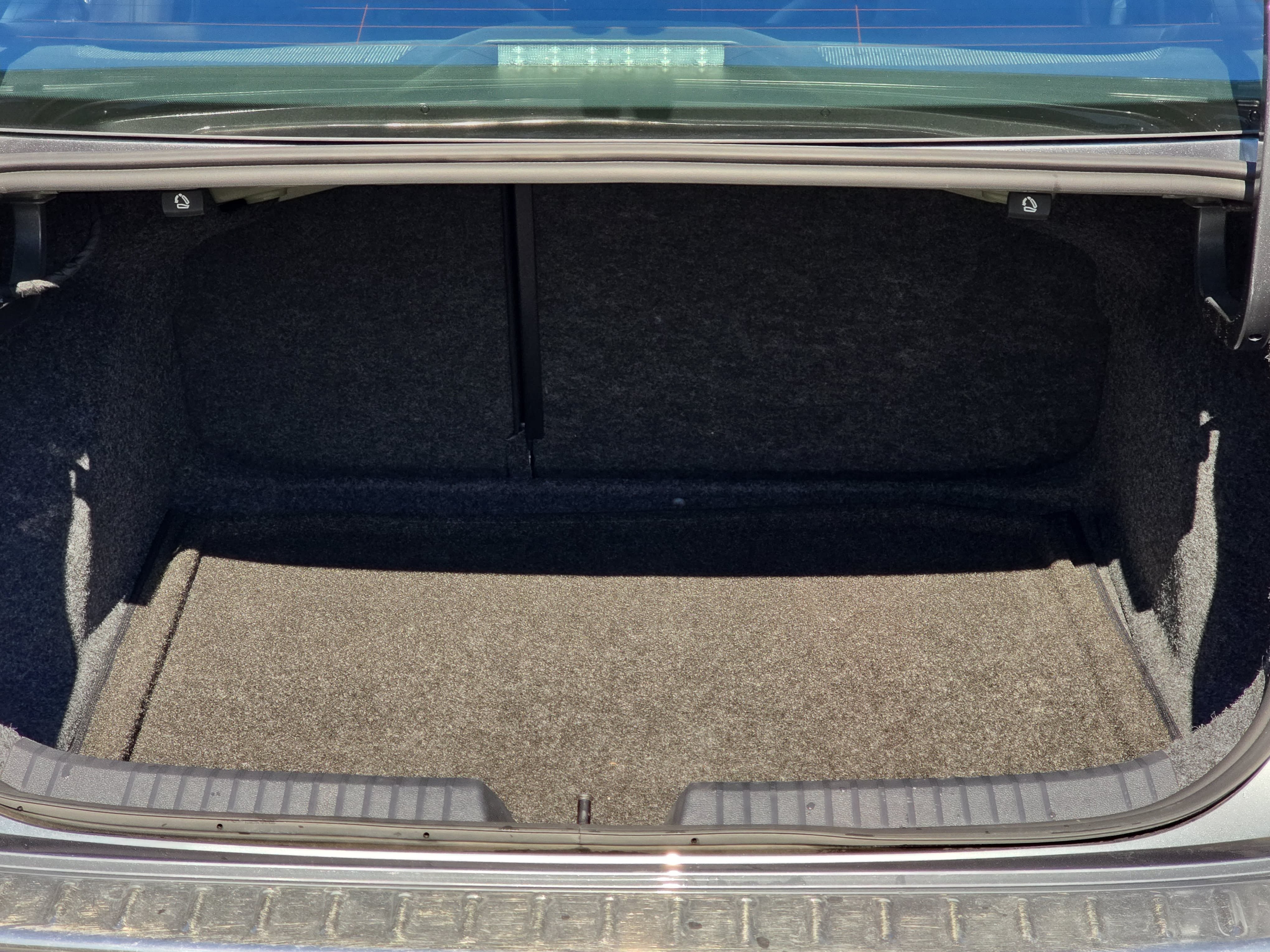 Certified 2023 Volkswagen Jetta SE w/ Panoramic Sunroof Package FWD image 12