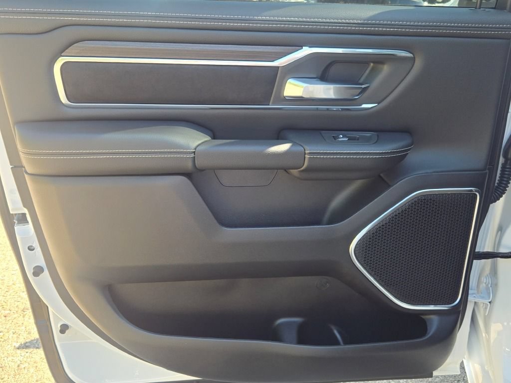 New 2027 RAM 1500 Laramie w/ Night Edition AWD/4WD image 23