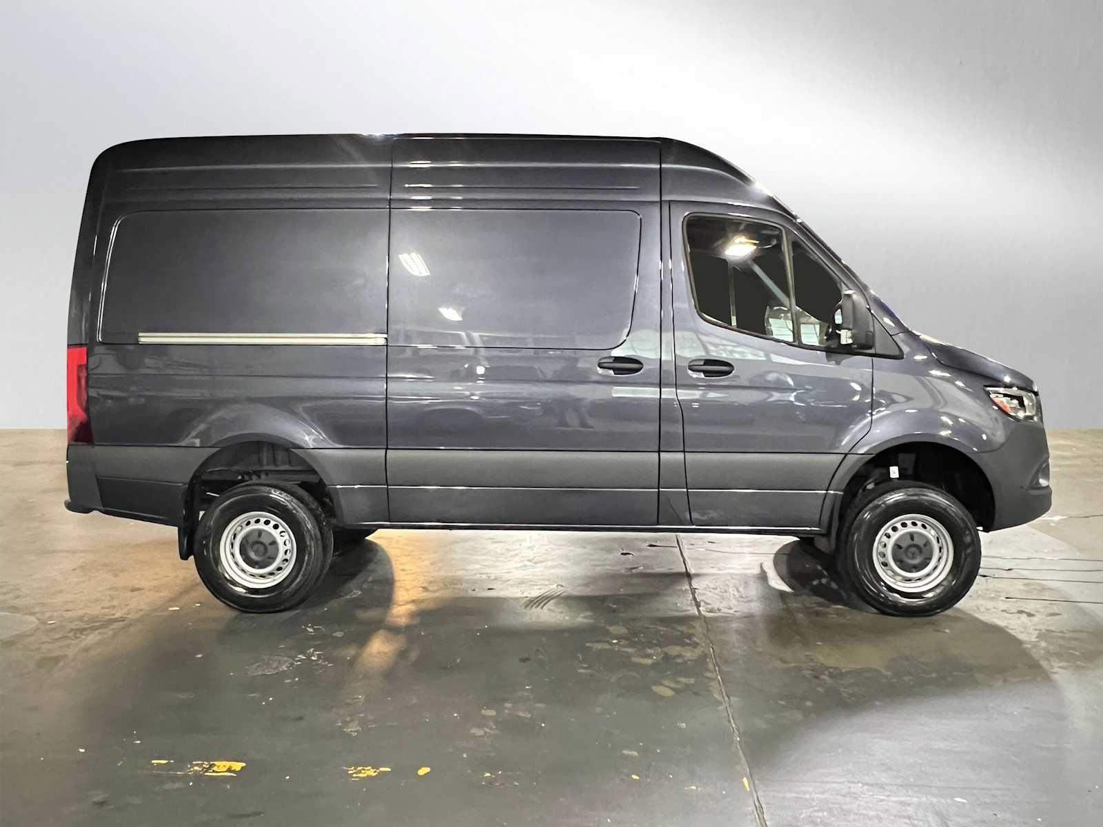 Used 2026 Mercedes-Benz Sprinter 2500 image 2