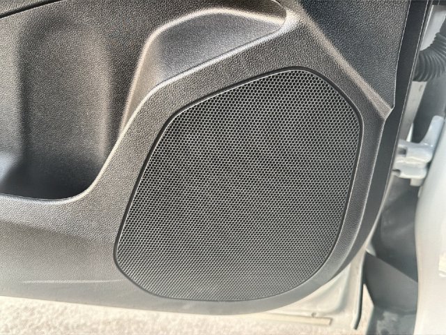 Certified 2025 Chevrolet Trax RS w/ Sunroof Package FWD image 22