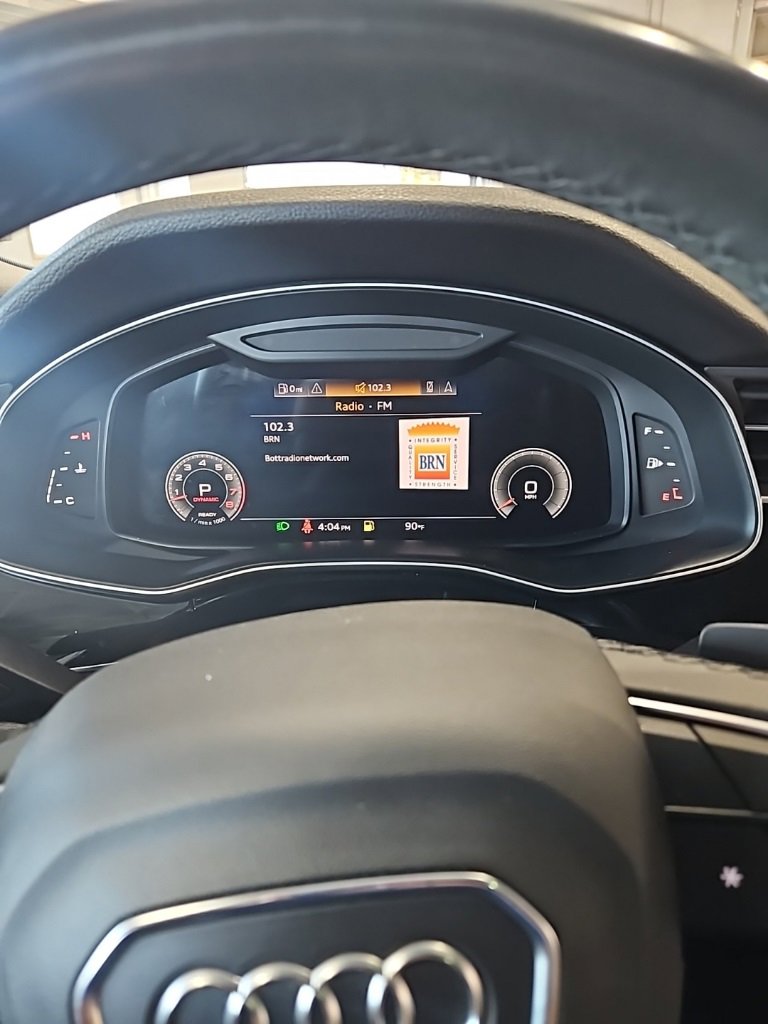 Used 2022 Audi Q8 Premium Plus w/ Premium Plus Package image 34