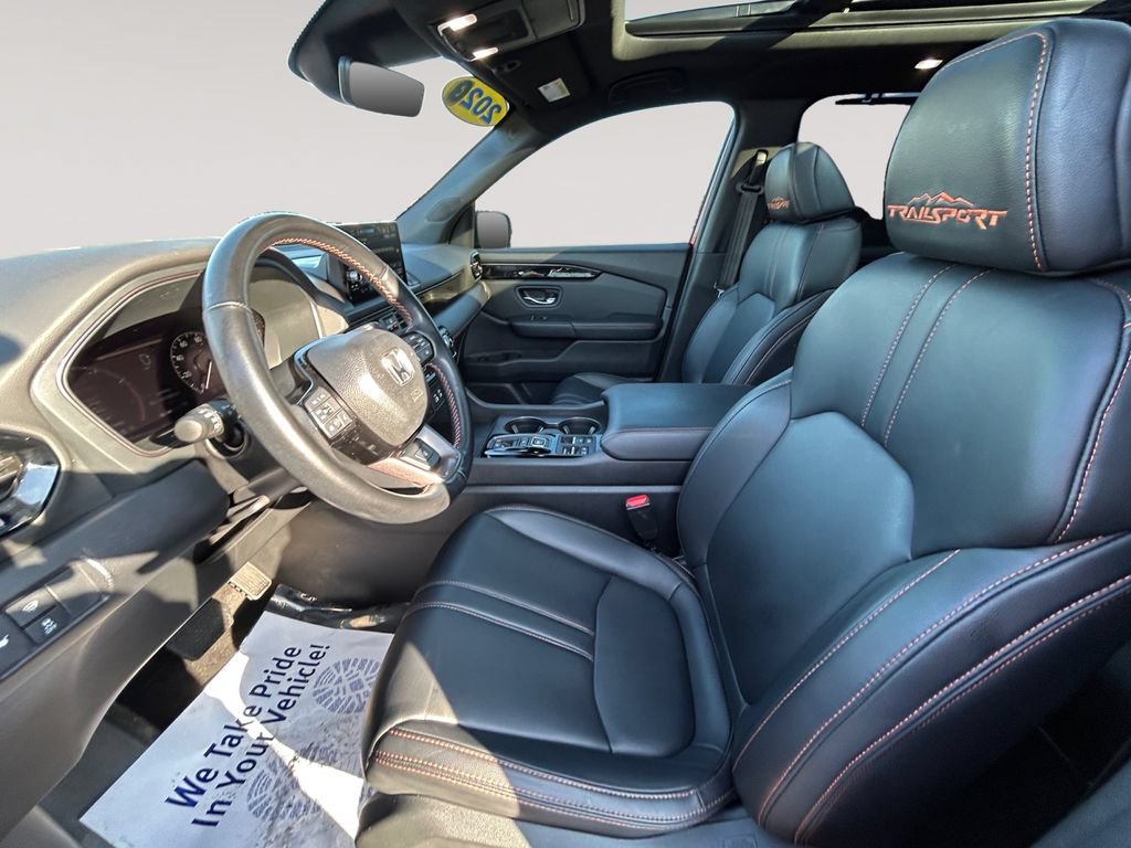 Used 2023 Honda Pilot TrailSport image 9