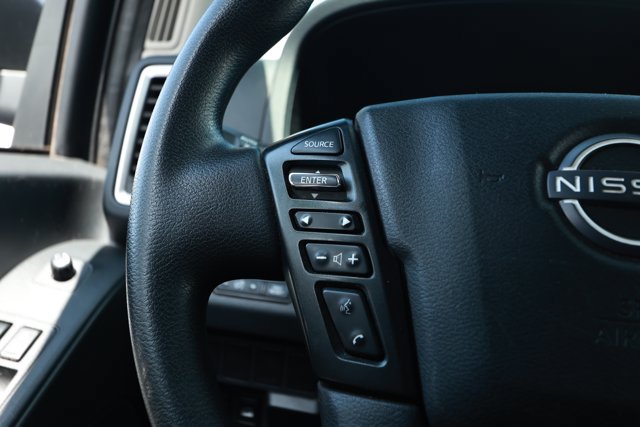 Used 2022 Nissan Frontier SV AWD/4WD image 13
