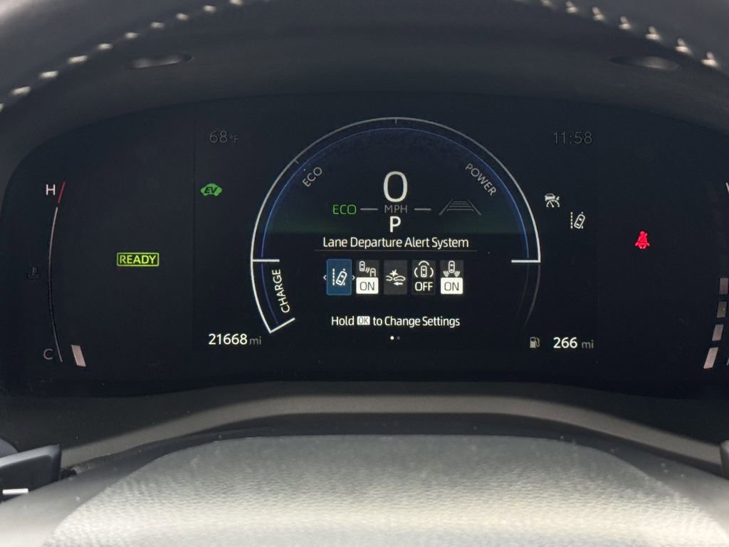 Used 2025 Toyota Camry SE w/ Multimedia Upgrade Package image 17