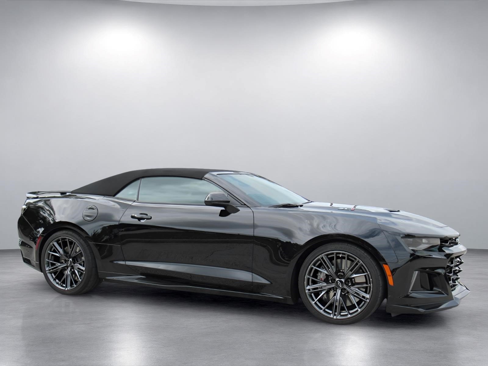 Used 2022 Chevrolet Camaro ZL1 w/ LPO, ZL1 Protection Package RWD image 2