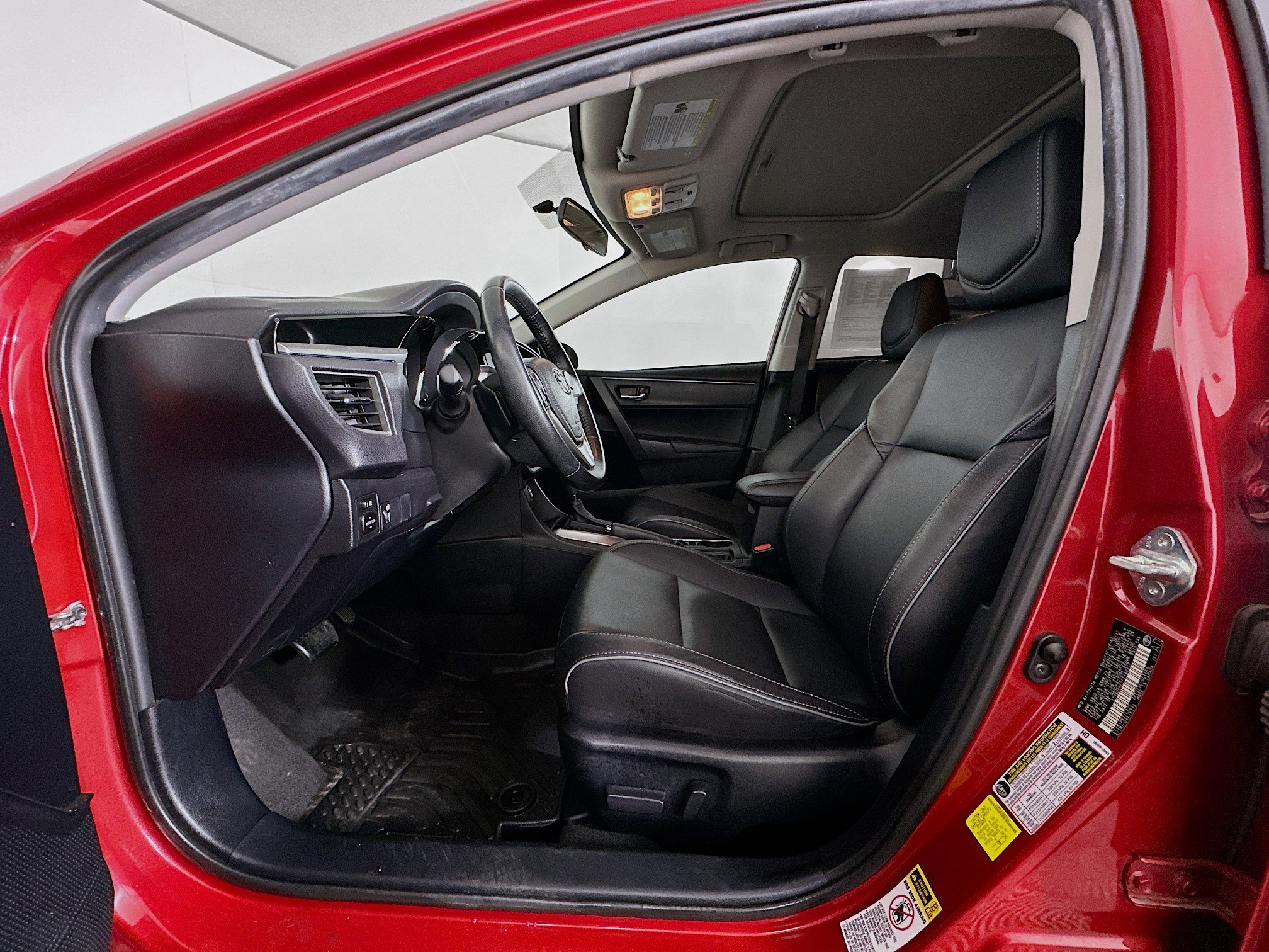 Used 2015 Toyota Corolla S Premium FWD image 13