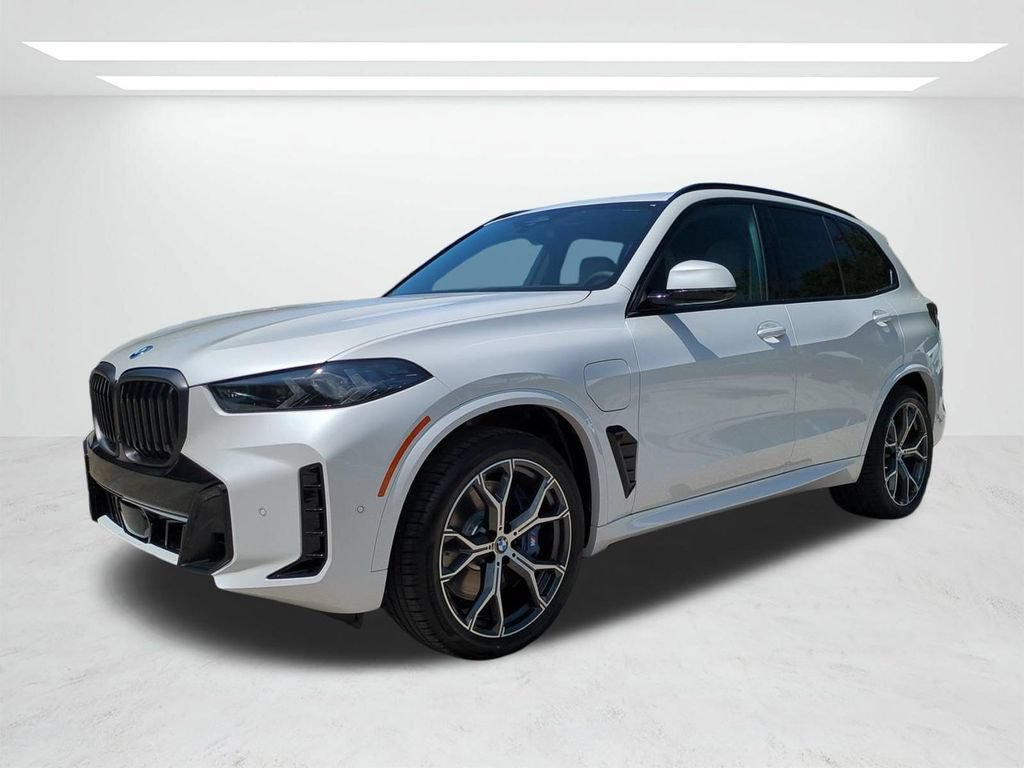 New 2026 BMW X5 xDrive50e w/ M Sport Package AWD/4WD image 8