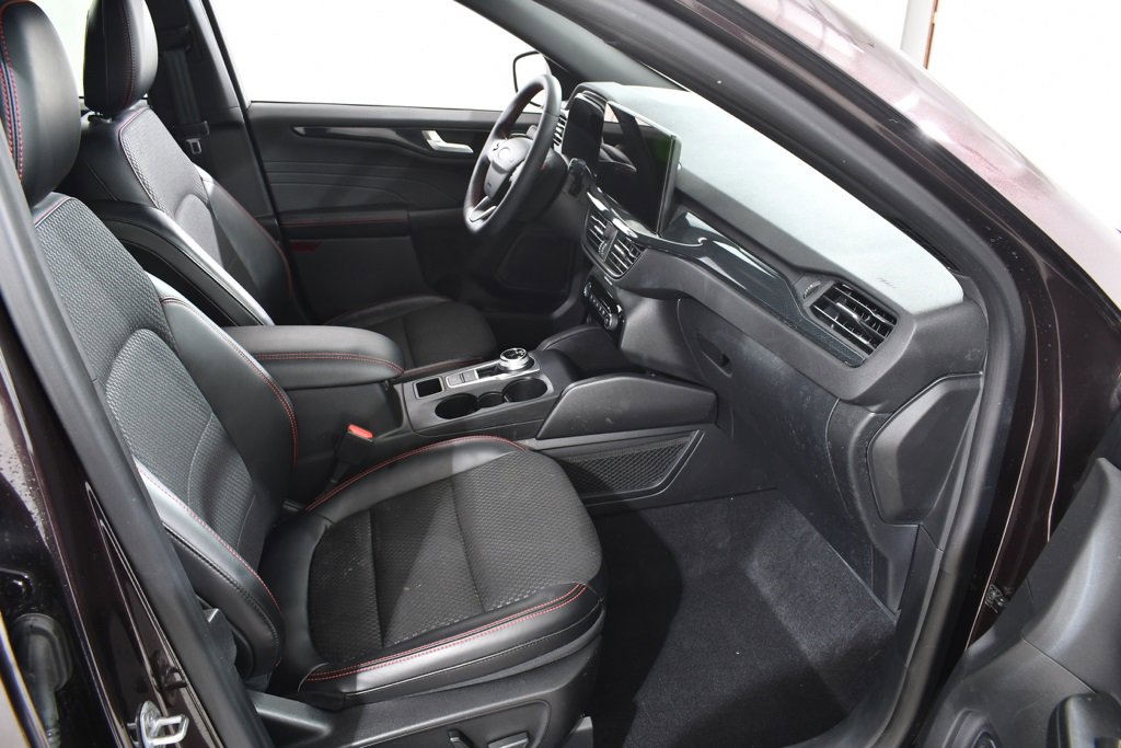 Used 2023 Ford Escape ST-Line Elite image 10