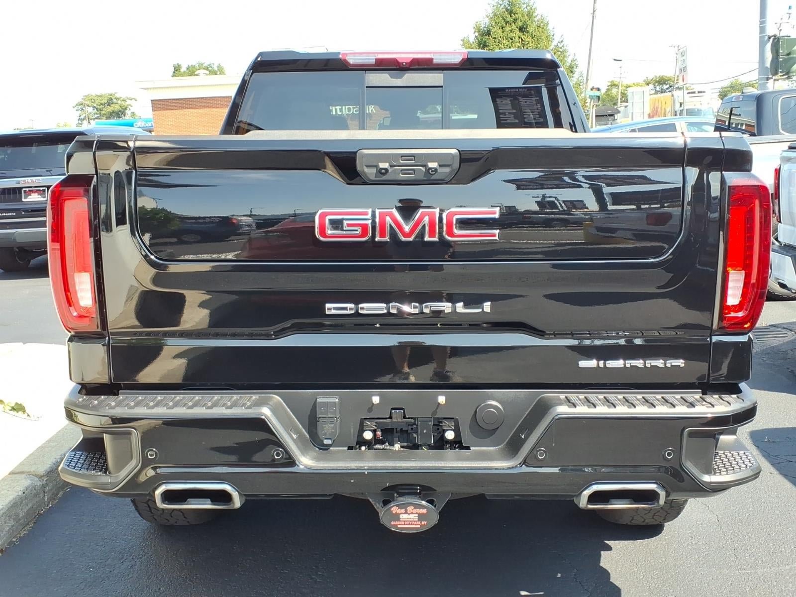 Used 2024 GMC Sierra 1500 Denali AWD/4WD image 5