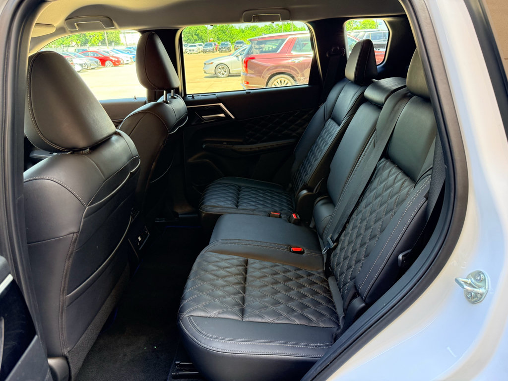 Used 2024 Mitsubishi Outlander SEL AWD/4WD image 22