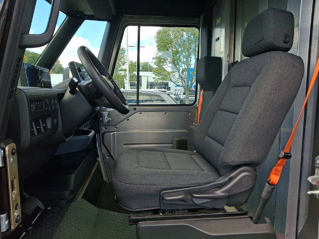 Used 2024 Chevrolet Brightdrop 600 w/ Battery Pack, Max Range AWD/4WD image 2