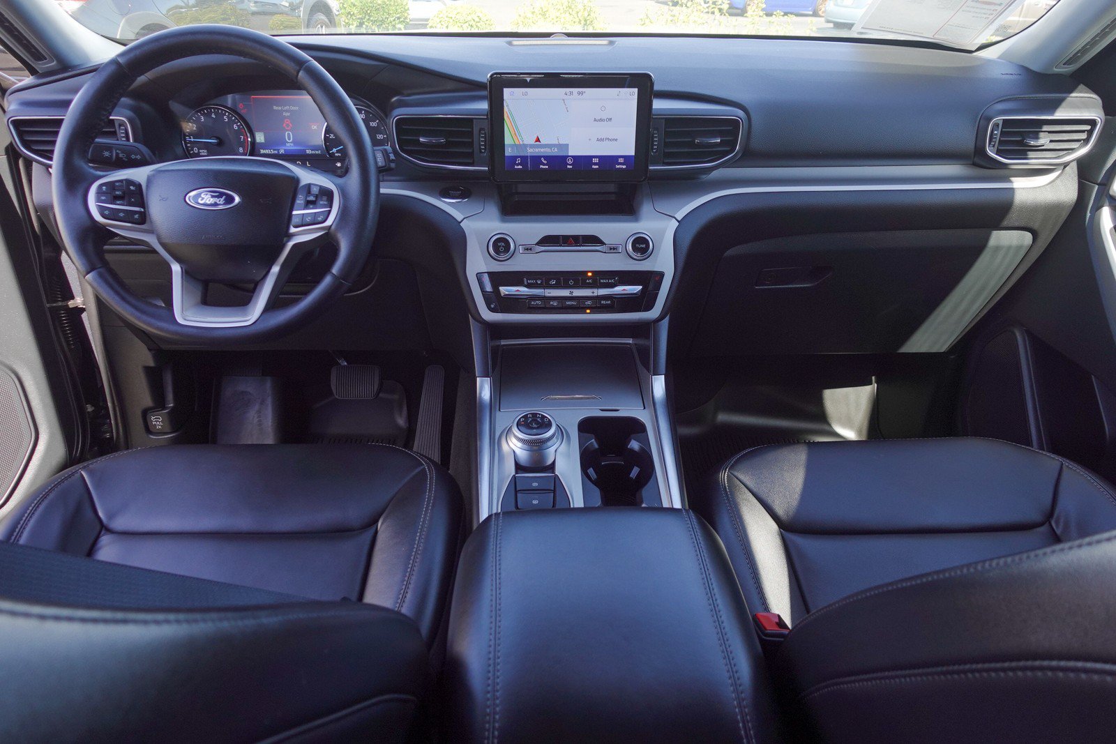 Used 2023 Ford Explorer XLT w/ Equipment Group 202A AWD/4WD image 25