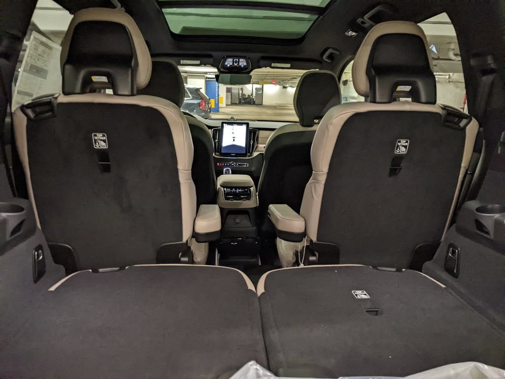 New 2026 Volvo XC90 T8 Ultra w/ Protection Package Premier AWD/4WD image 27