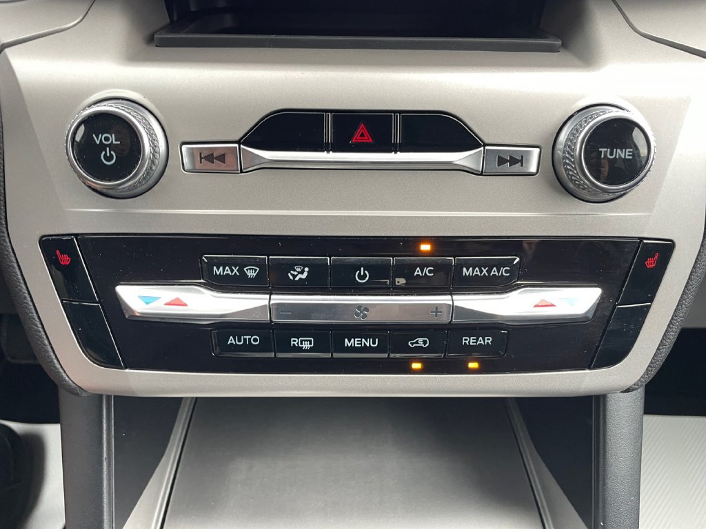 Certified 2023 Ford Explorer XLT AWD/4WD image 28