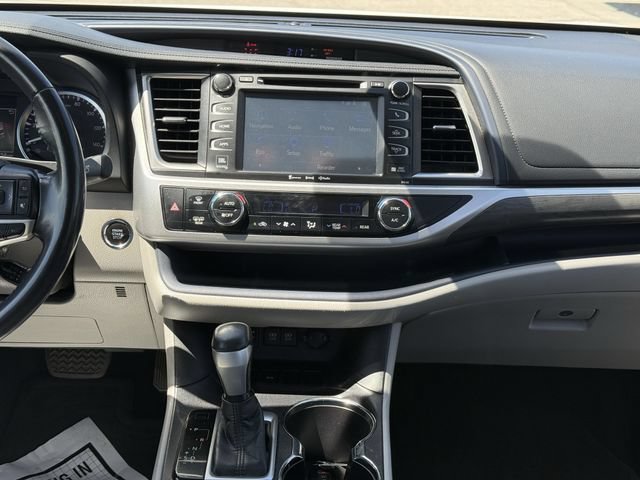 Used 2018 Toyota Highlander Limited FWD image 21