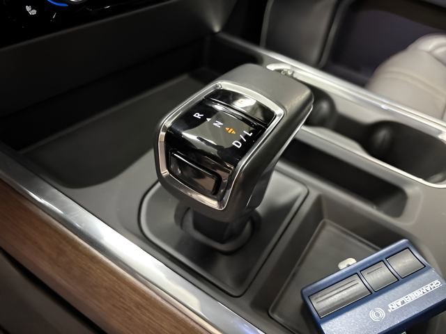 Used 2022 Chevrolet Silverado 1500 High Country w/ High Country Premium Package image 25