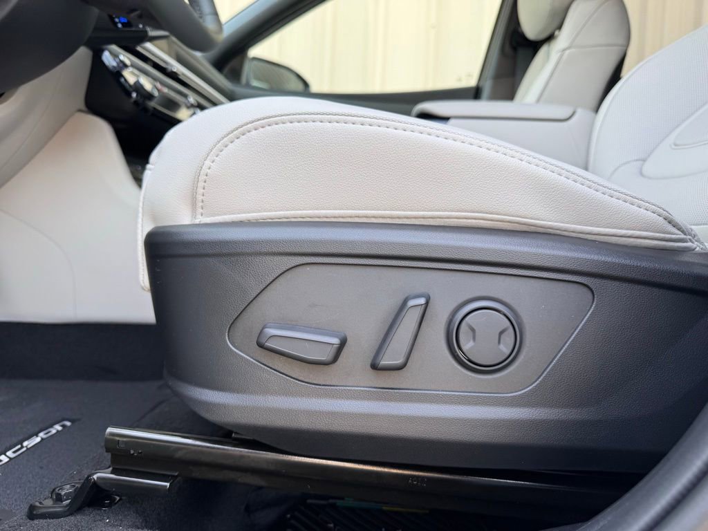 New 2026 Hyundai Tucson Limited image 9