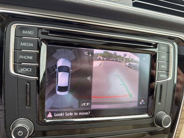 Used 2016 Volkswagen Passat 3.6 SEL Premium FWD image 26