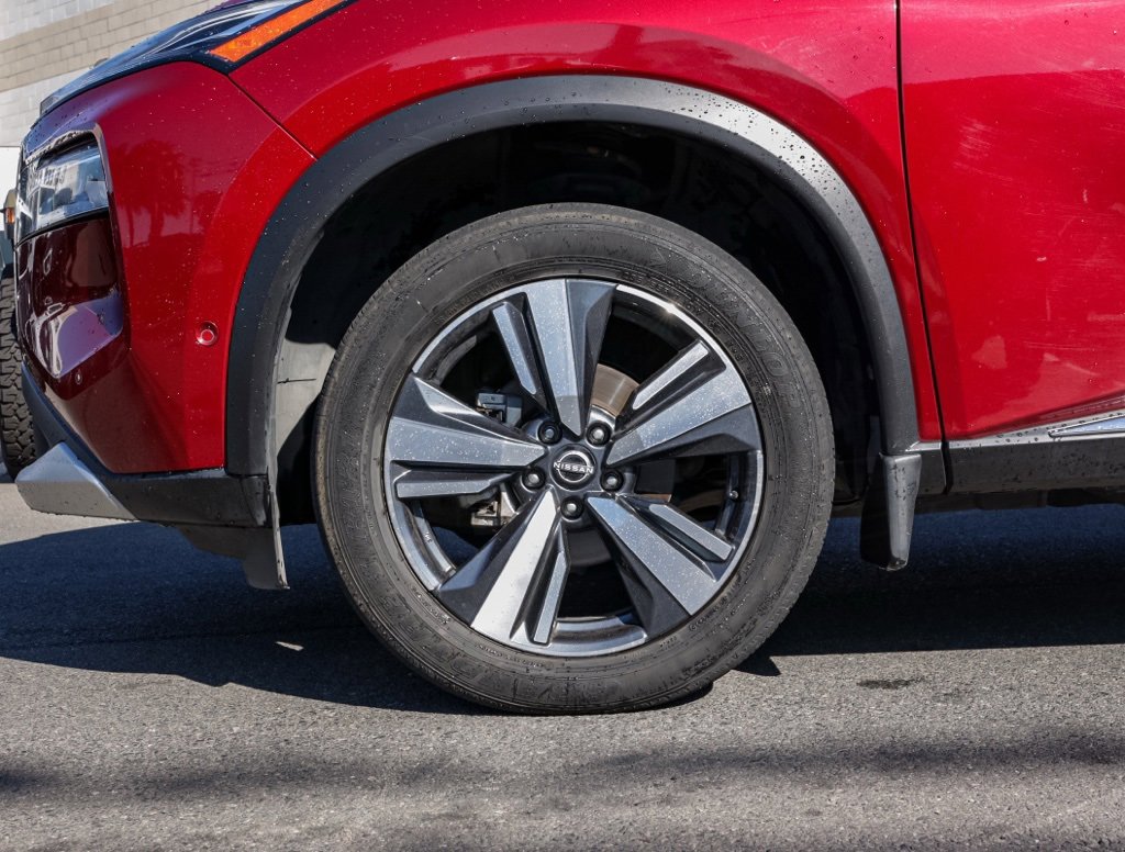 Used 2023 Nissan Rogue Platinum w/ Platinum Premium Package image 11