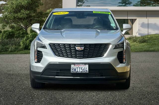 Used 2021 Cadillac XT4 Luxury w/ Driver Awareness Package FWD image 9