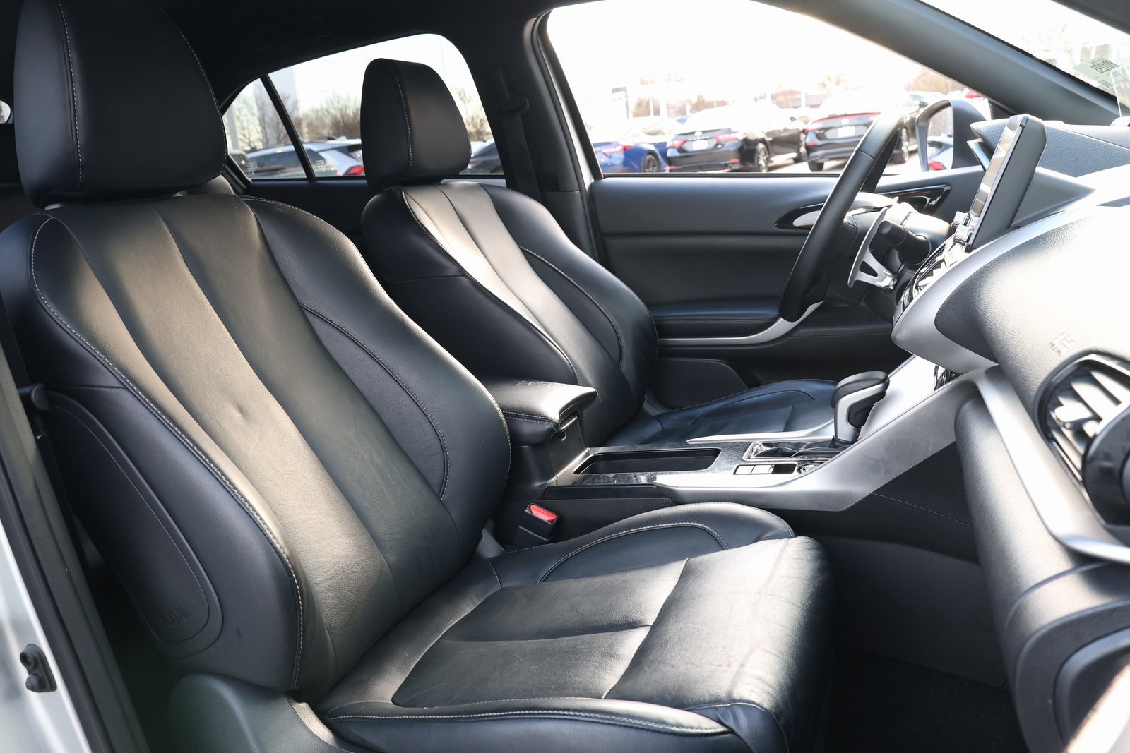 Used 2022 Mitsubishi Eclipse Cross SE image 32
