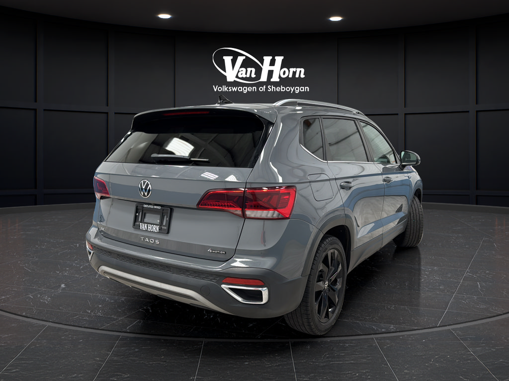 Used 2022 Volkswagen Taos SE w/ Panoramic Sunroof Package FWD image 7