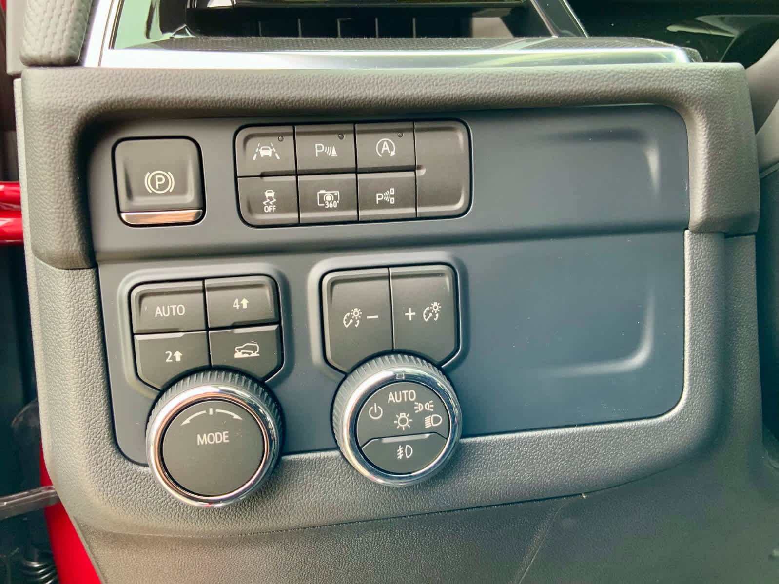 New 2026 Chevrolet Suburban RST image 48