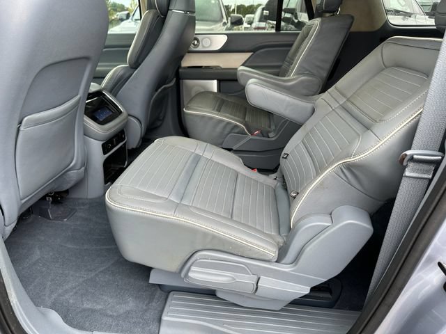 Used 2023 Lincoln Navigator L Black Label AWD/4WD image 17