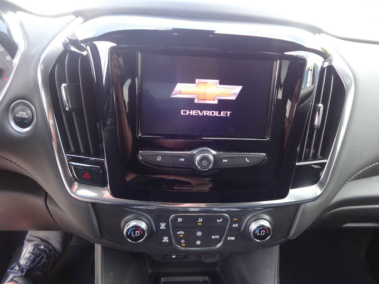 Used 2023 Chevrolet Traverse LT image 17