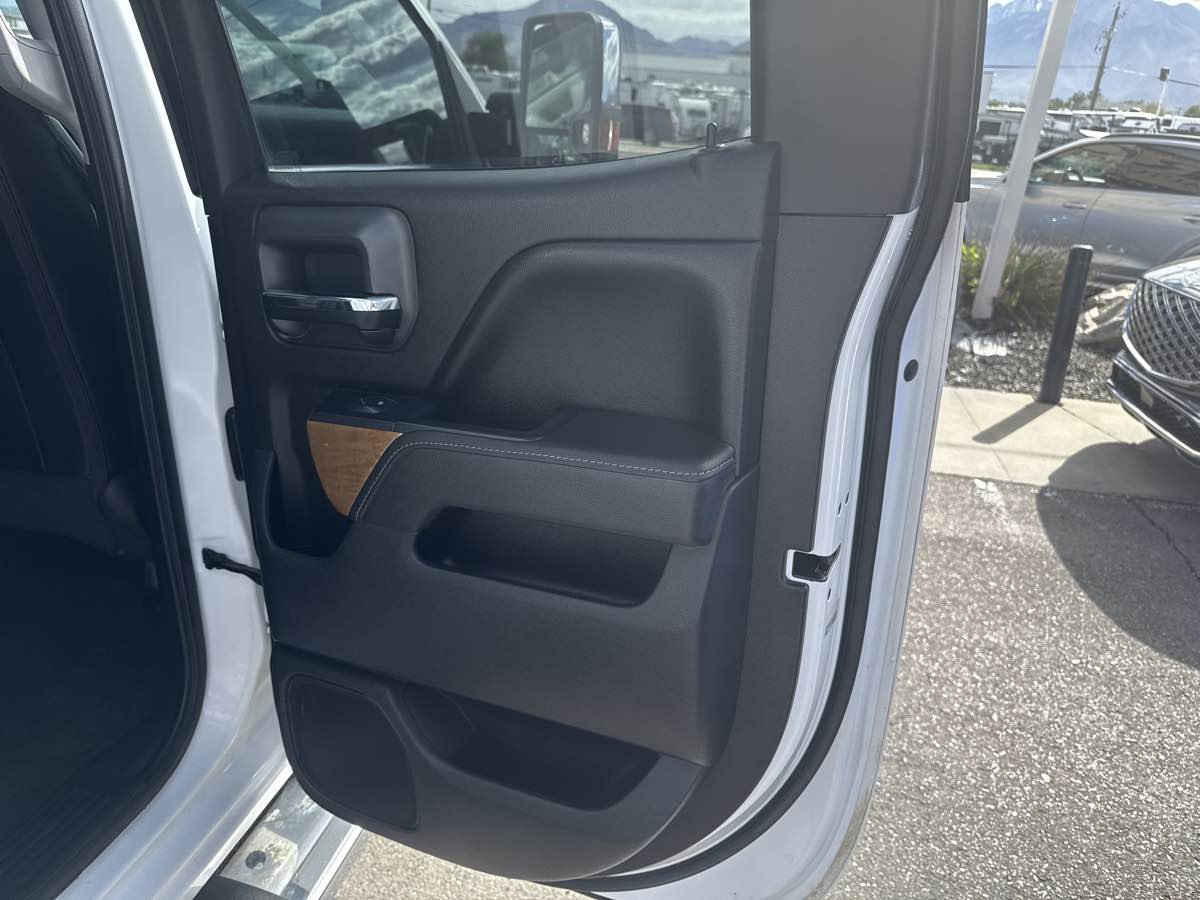 Used 2016 Chevrolet Silverado 2500 LTZ image 18