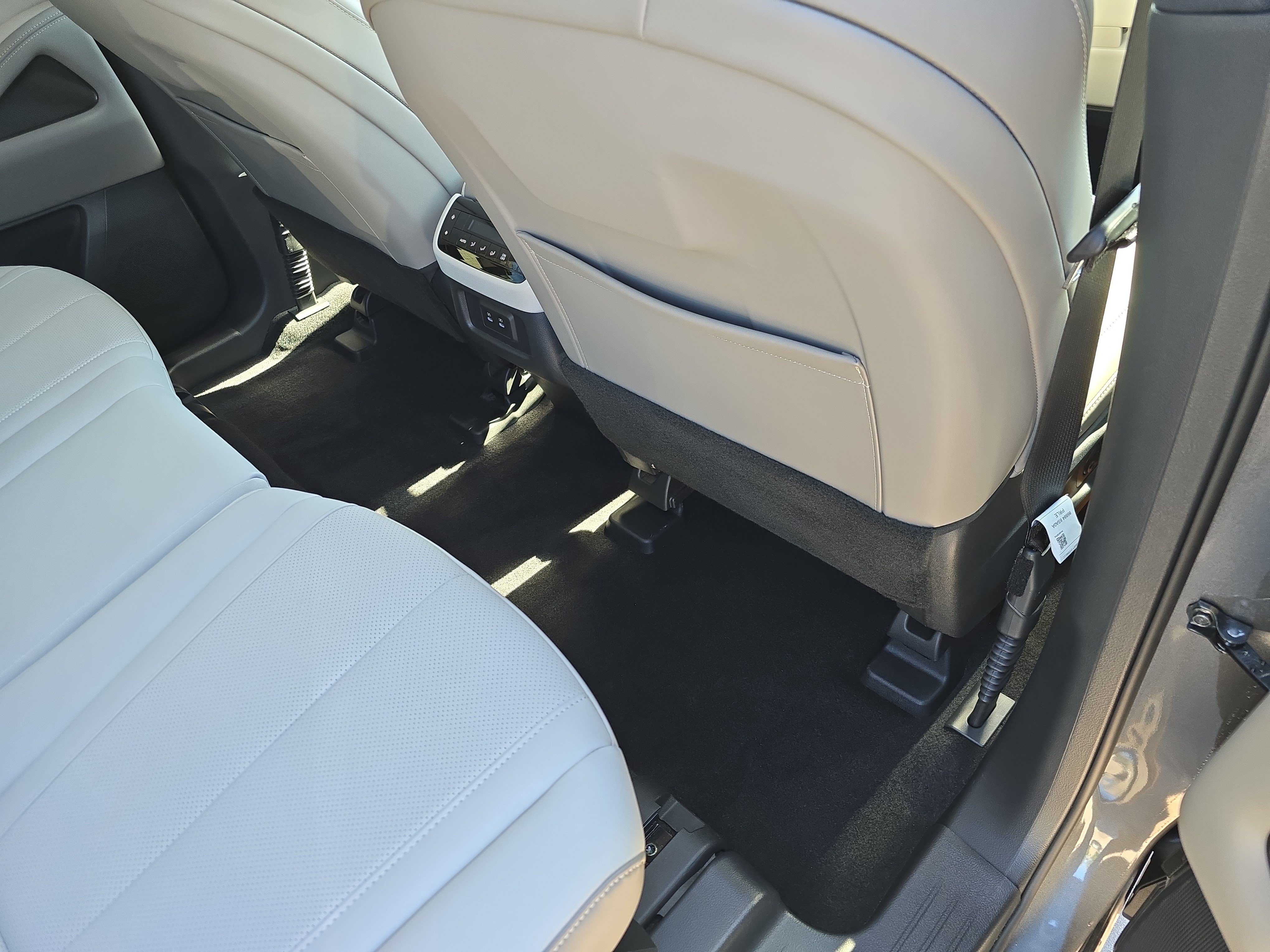 Used 2026 INFINITI QX60 Pure w/ Cargo Package AWD/4WD image 11