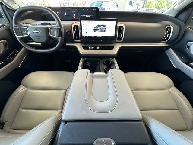 Certified 2025 Ford Expedition Active AWD/4WD image 22