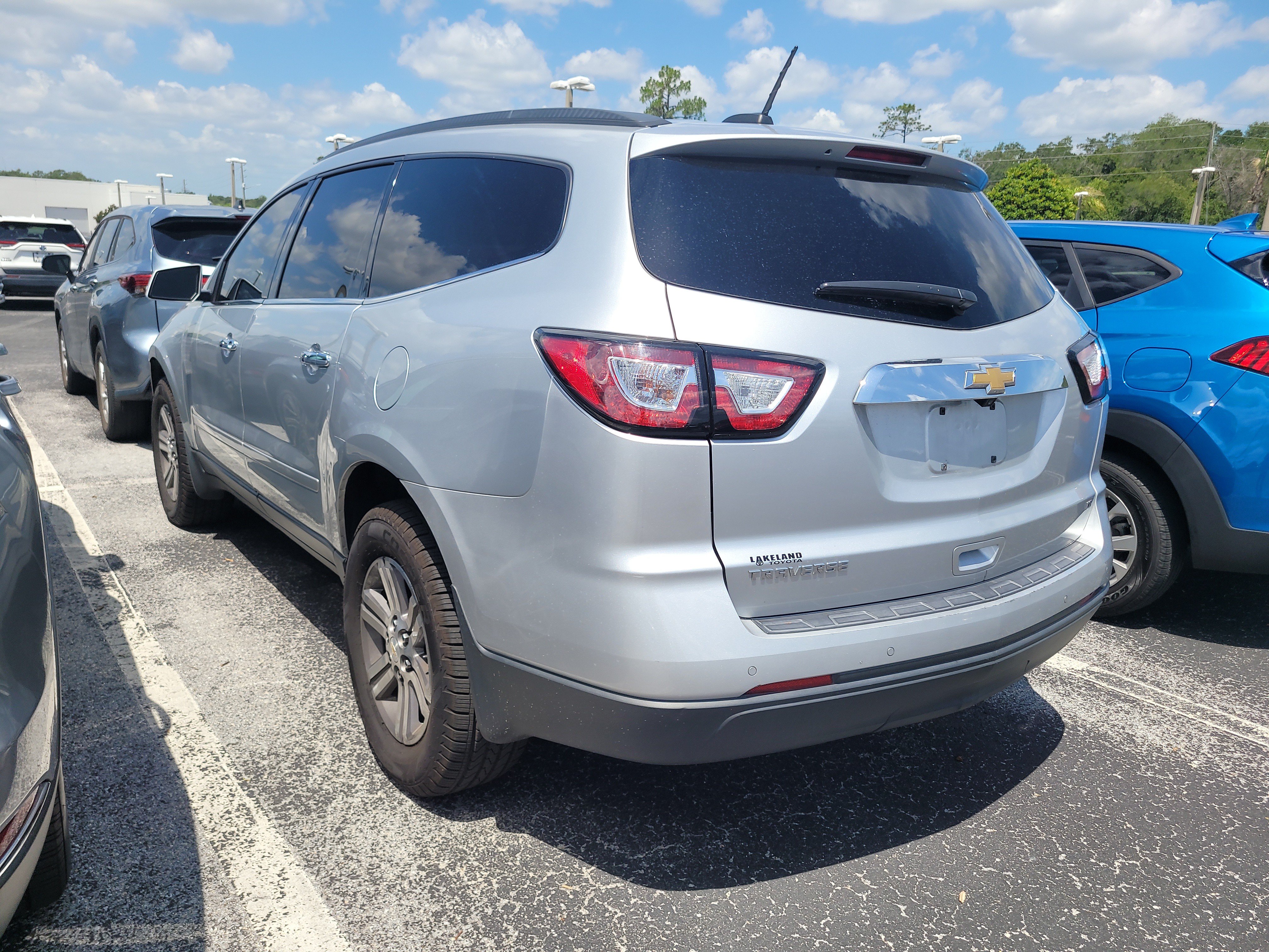 Used 2017 Chevrolet Traverse LT FWD image 5