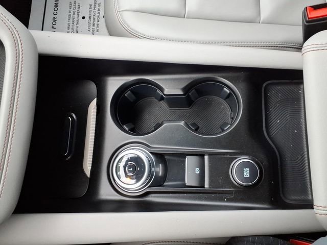 Used 2025 Ford Explorer Active w/ Active Comfort Package AWD/4WD image 25