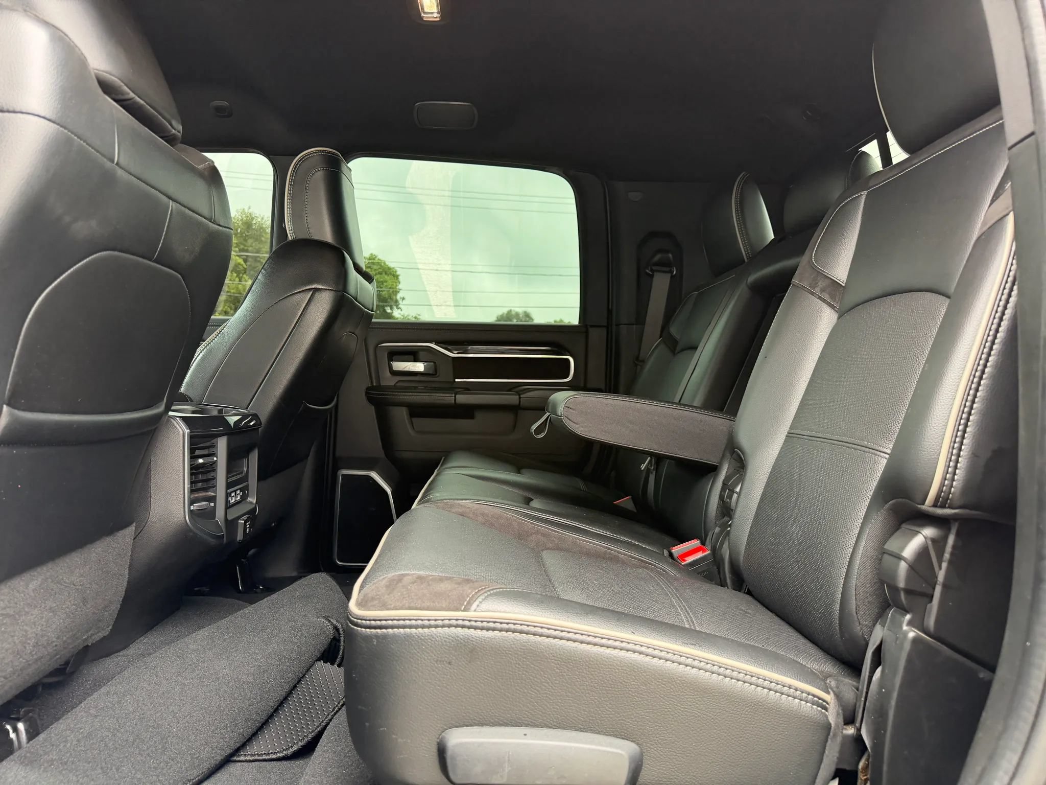 Used 2022 RAM 2500 Laramie AWD/4WD image 24