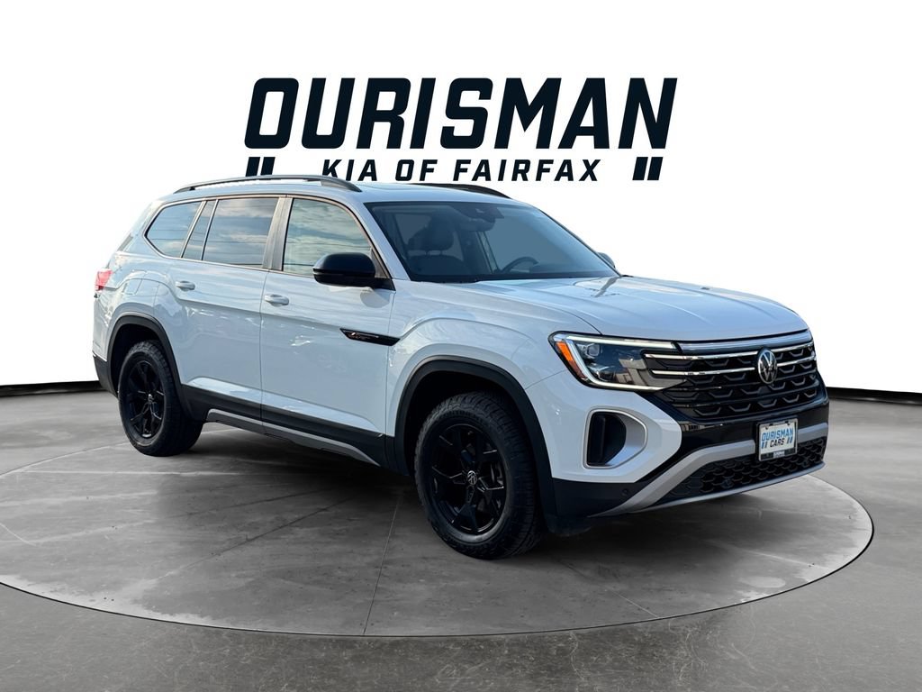 Used 2025 Volkswagen Atlas Peak Edition SE