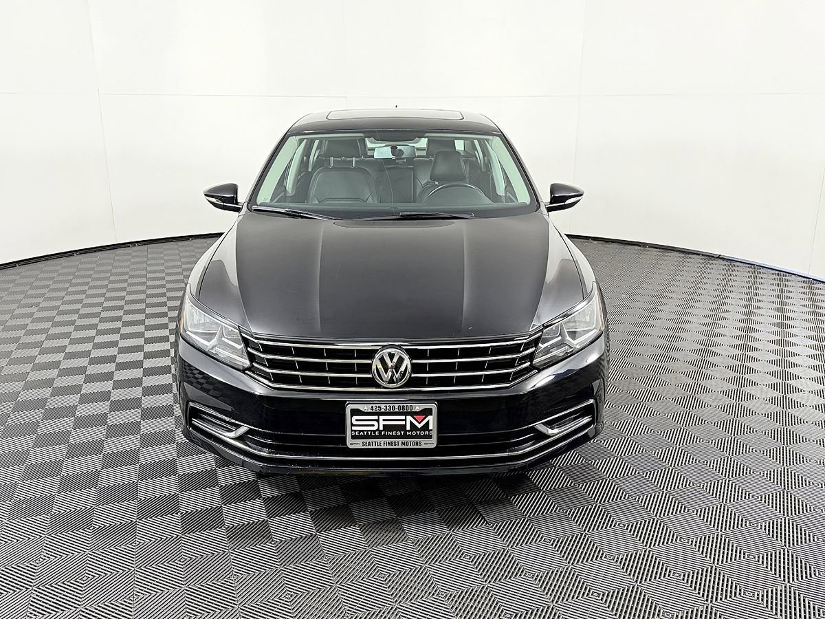 Used 2018 Volkswagen Passat 2.0T SE image 3