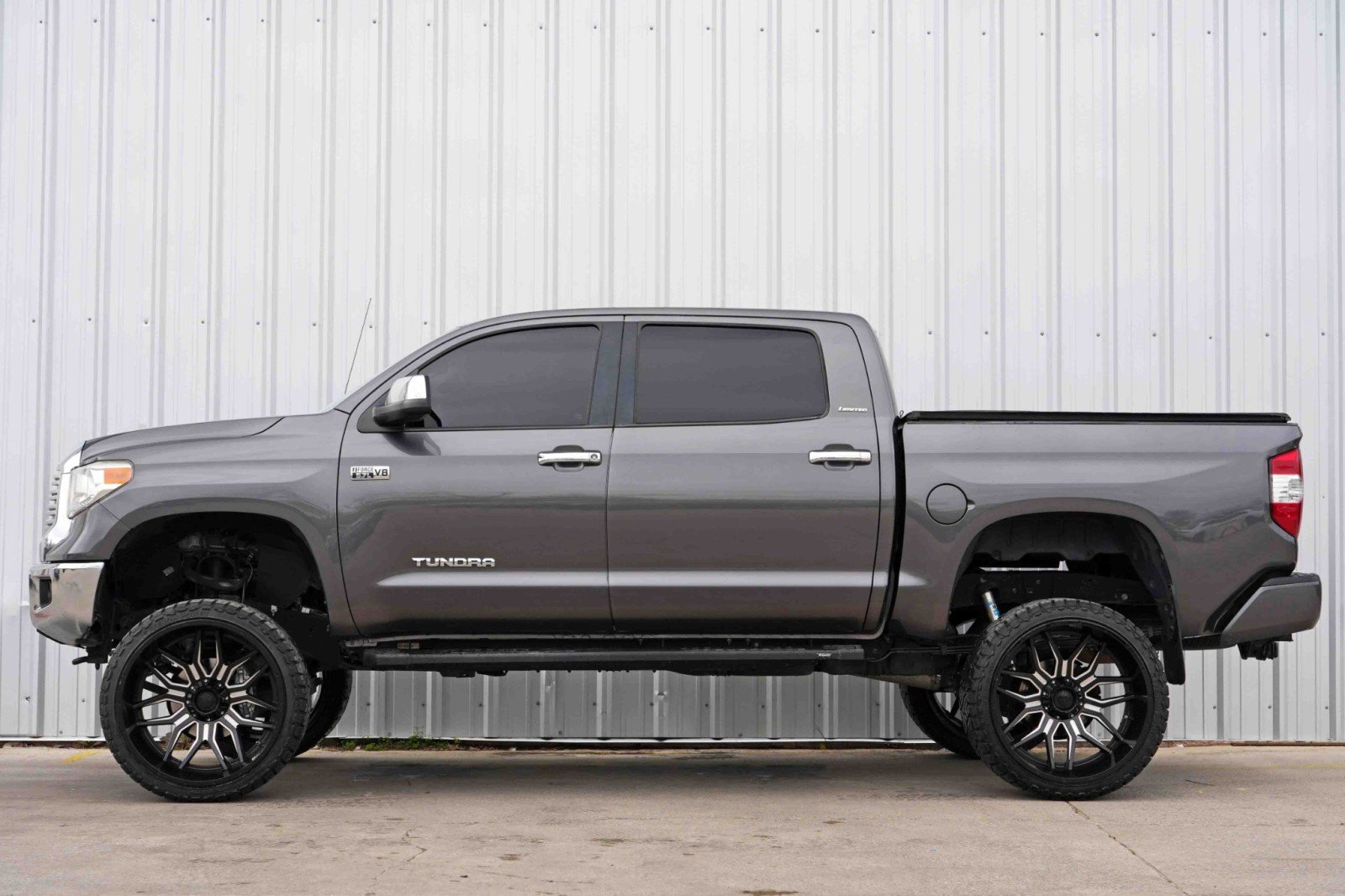 Used 2016 Toyota Tundra Limited w/ Limited Premium Package image 7