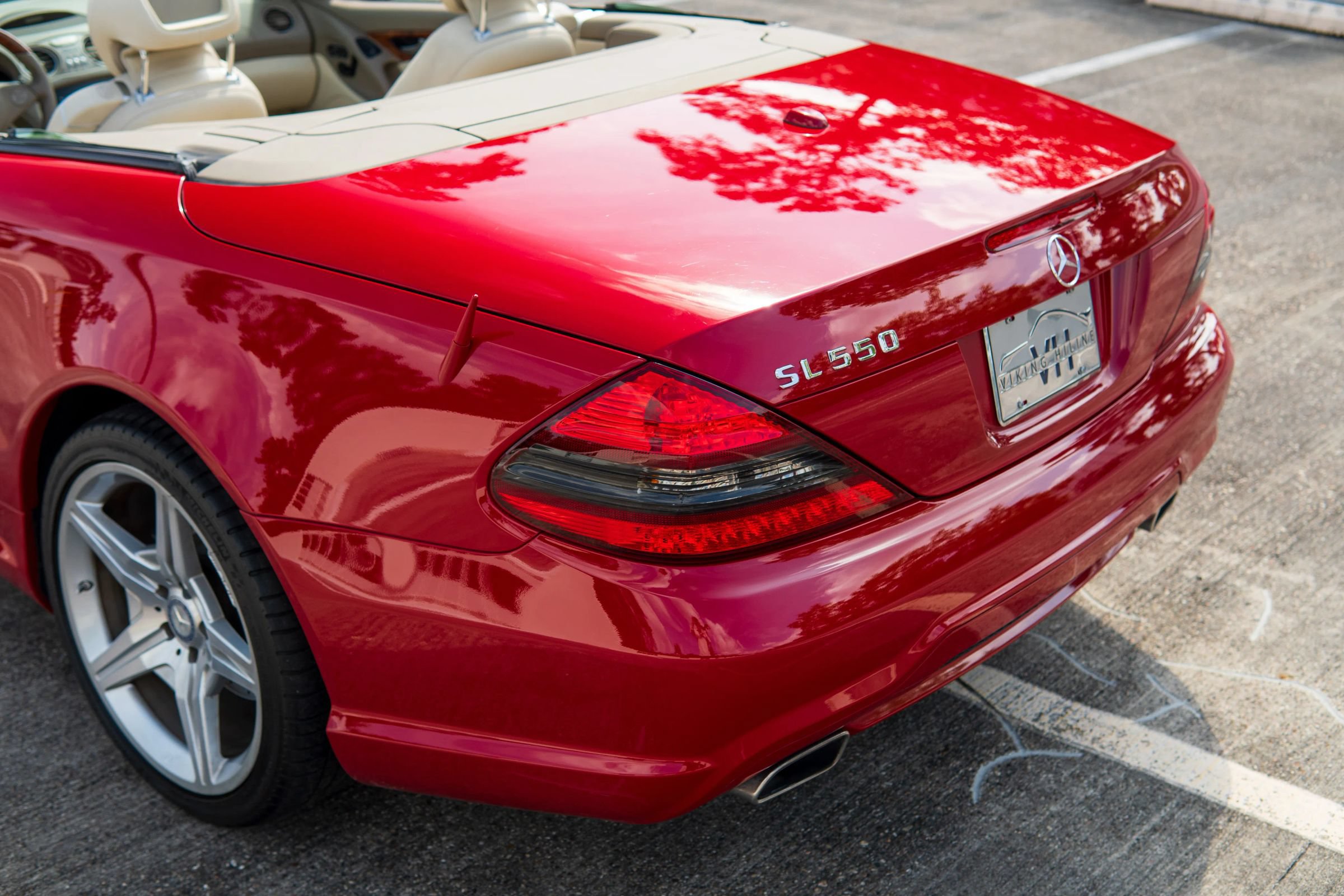 Used 2011 Mercedes-Benz SL 550 image 26