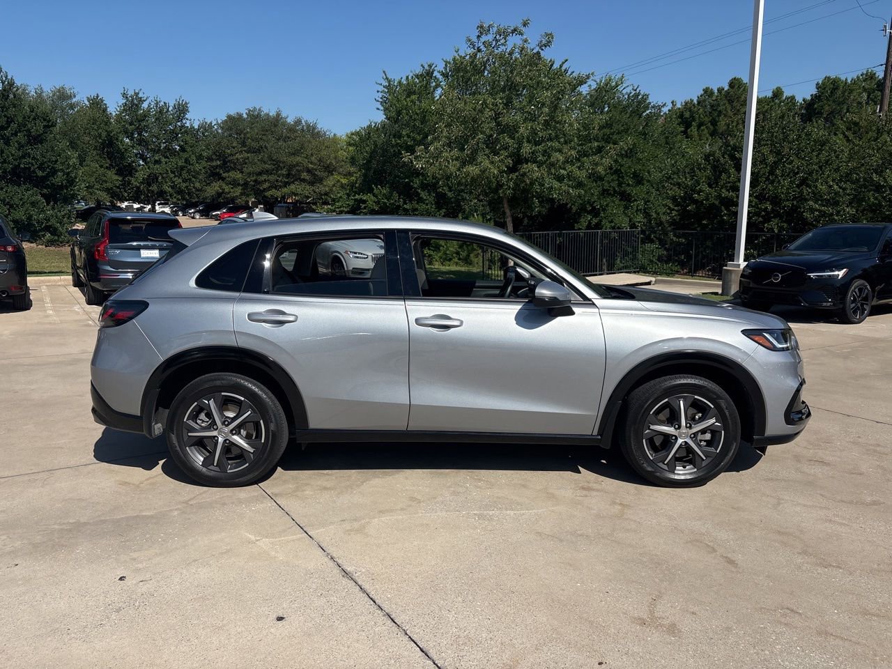 Used 2024 Honda HR-V EX-L image 4