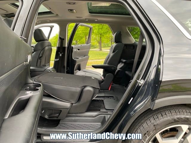 Used 2024 Hyundai Palisade Limited AWD/4WD image 40