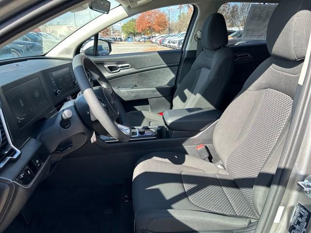 Used 2025 Kia Sportage LX image 12