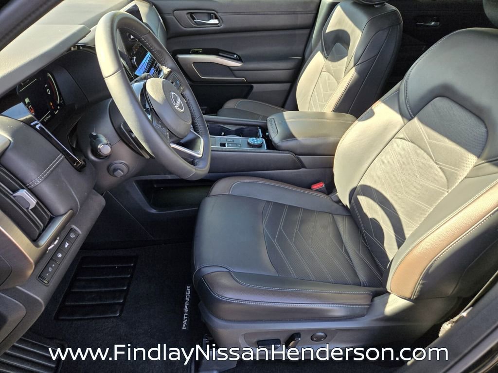 Used 2025 Nissan Pathfinder Platinum AWD/4WD image 10